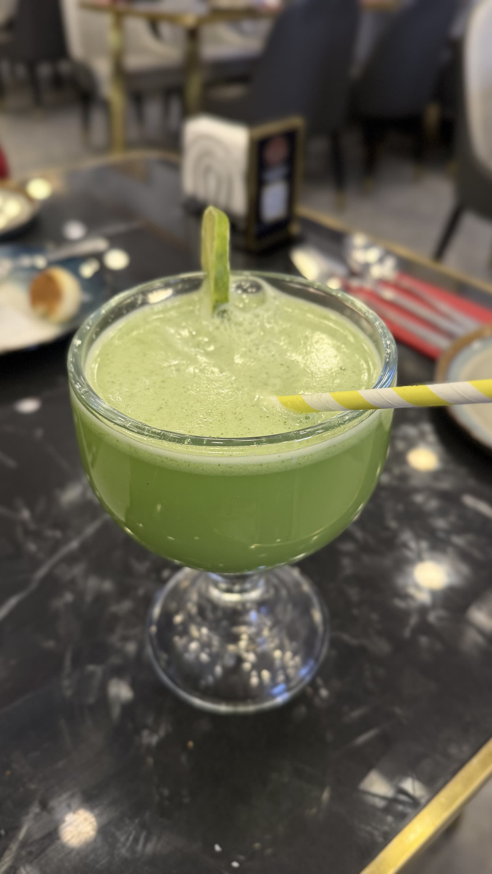 Limonada de menta y jengibre